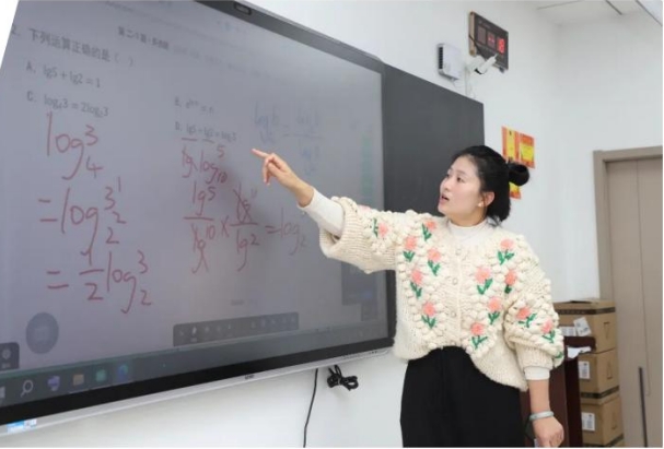 六力高级中学：数智驱动，理科提分新飞跃