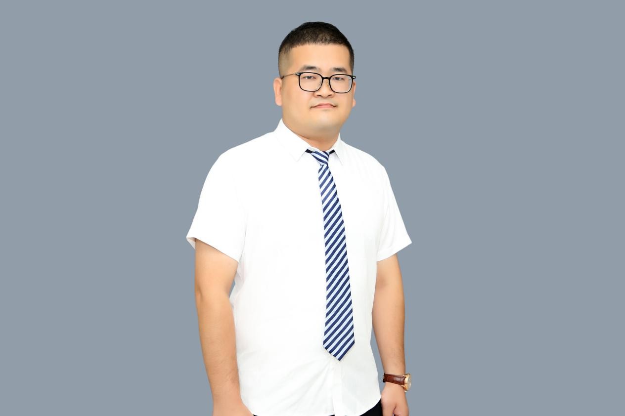 王磊